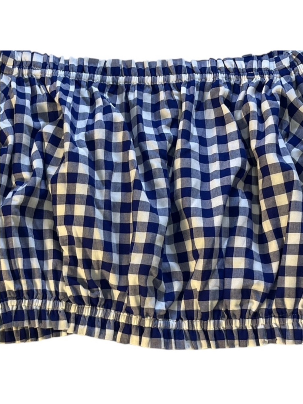 L'Academie
L'Academie Blue & White
Gingham
Off-the-Shoulder Crop Top Size Small - Picture 2 of 10
